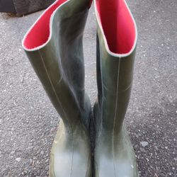Dunlap Steel Toe Rubber Boots Size 9"