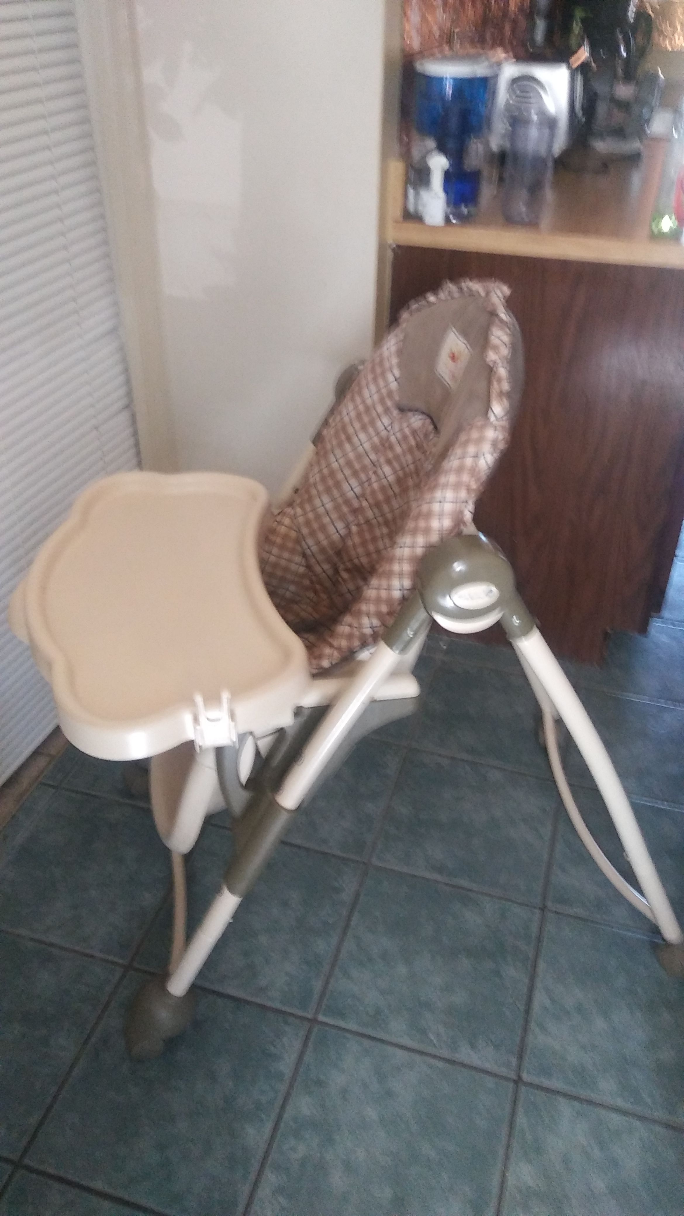 Safety firs High chair