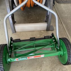 SCOTTS  PUSH MOWER- GOOD CONDITION