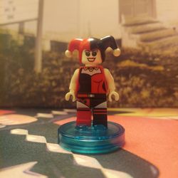 Harley Quinn DC Comics Super Heroes 76035 Jokerland Rare Genuine Minifigure