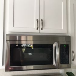 Microwave - LG Over the stove
