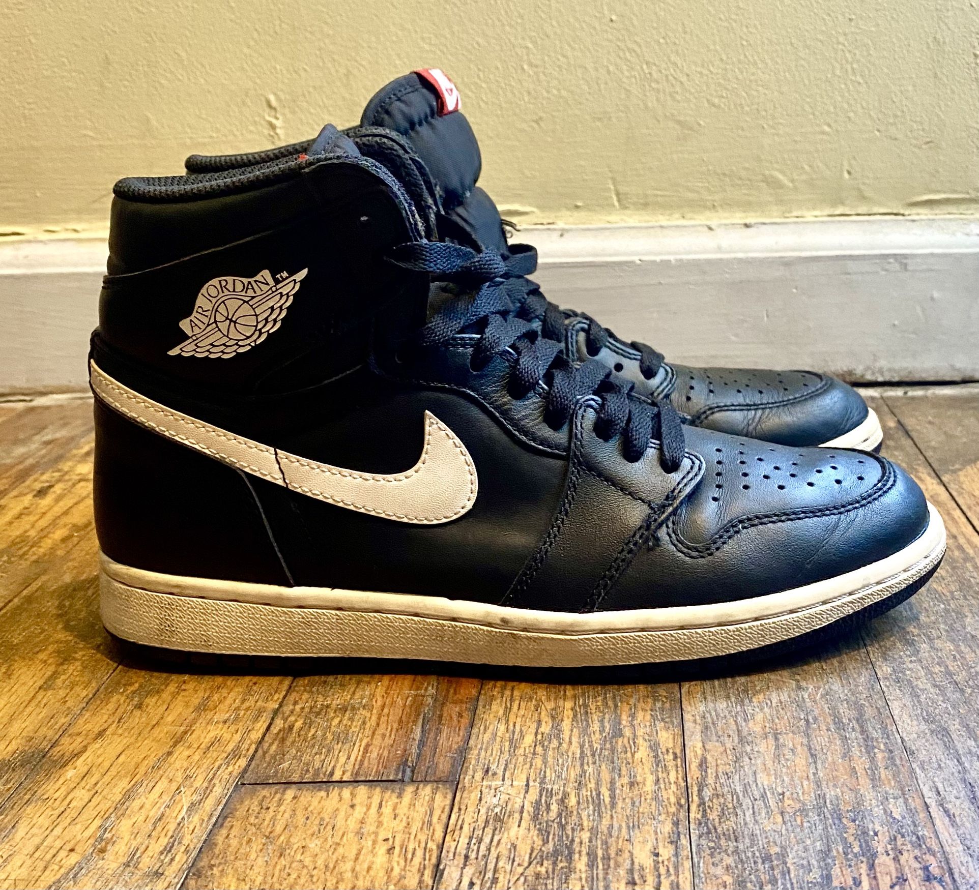 Air Jordan 1 Retro OG Prm High Yin Yang, Used Good Condition  display picture 3