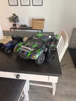 Traxxas slash bls2 4X4