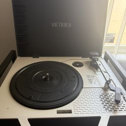 Re-Spin Victrola Record Player 