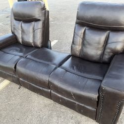RECLINER COUCH 