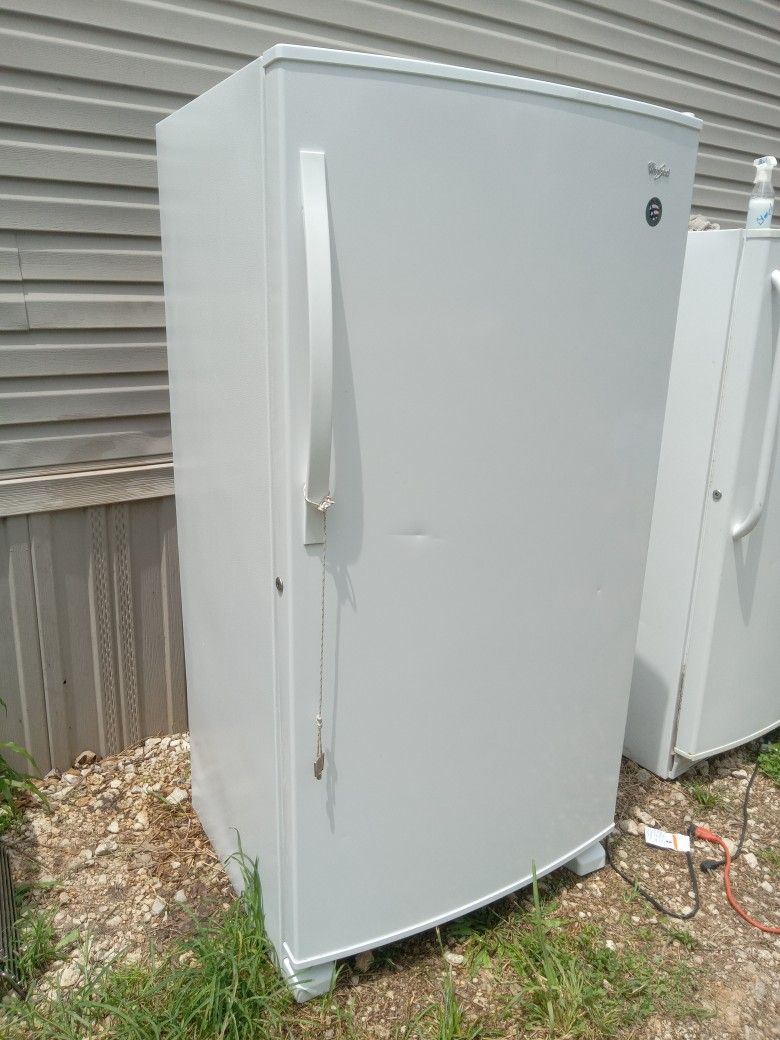 Freezer. Whirlpool 20cu.' Freezer