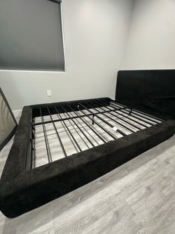 Airframe cloud bed frame