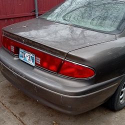 Ɓuick  135,000 Miles  Works Great Just Has A Dent On The Passenger Side Door 