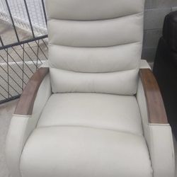 Ginuwine Leather Office Chair