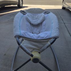 Rocking Bassinet 