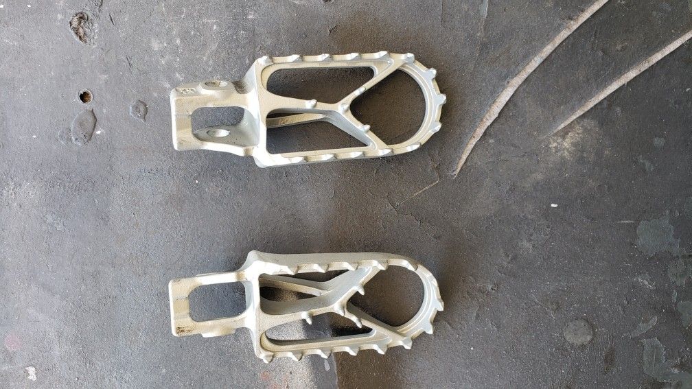 2021 KTM 500 EXCF OEM Footpegs
