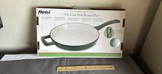 9in. Cast Iron Round Pan