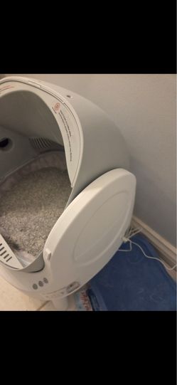 Automatic self cleaning cat box