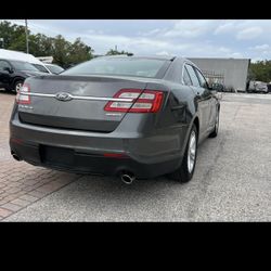 2016 Ford Taurus