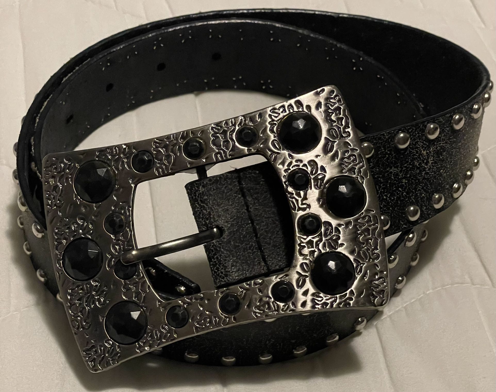 Women’s Distressed Belt Buckle brand! Size Small Or 2