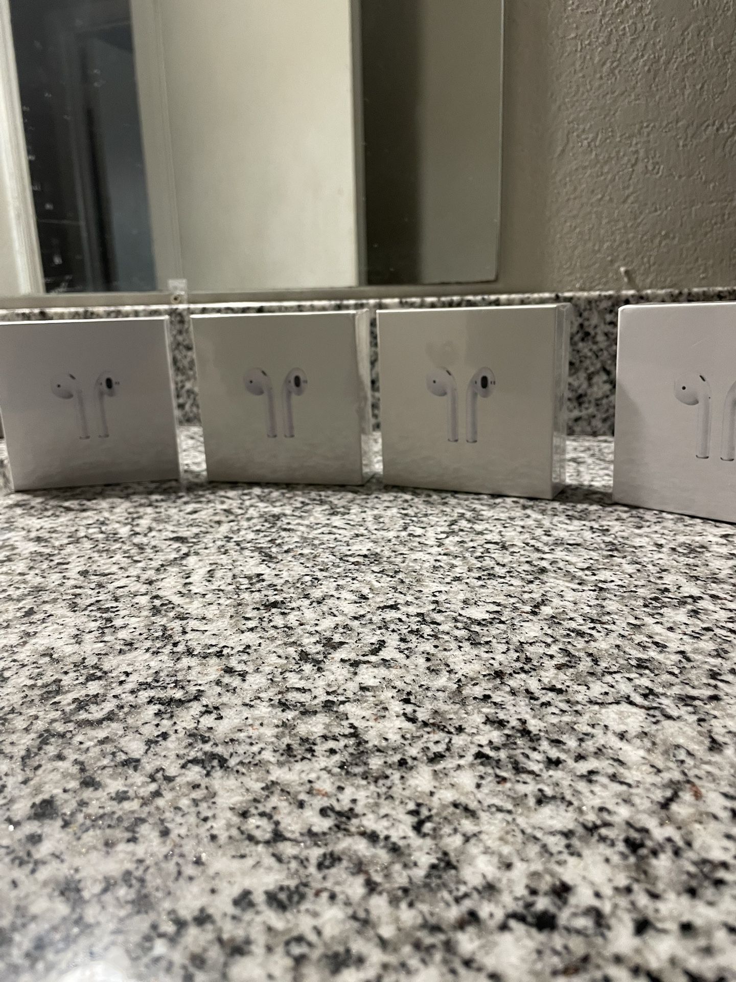Apple Earbuds 1st Gen