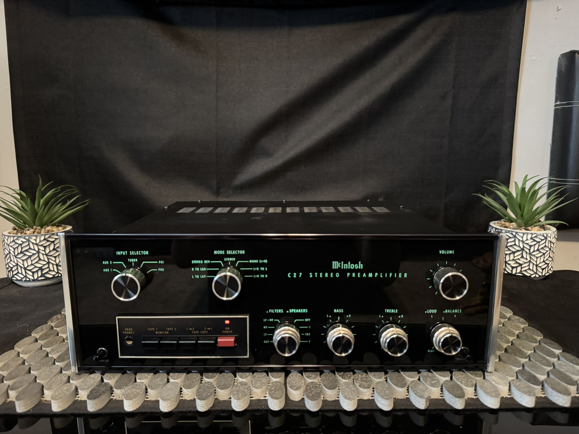 McIntosh C27 Preamplifier ( Very Clean)