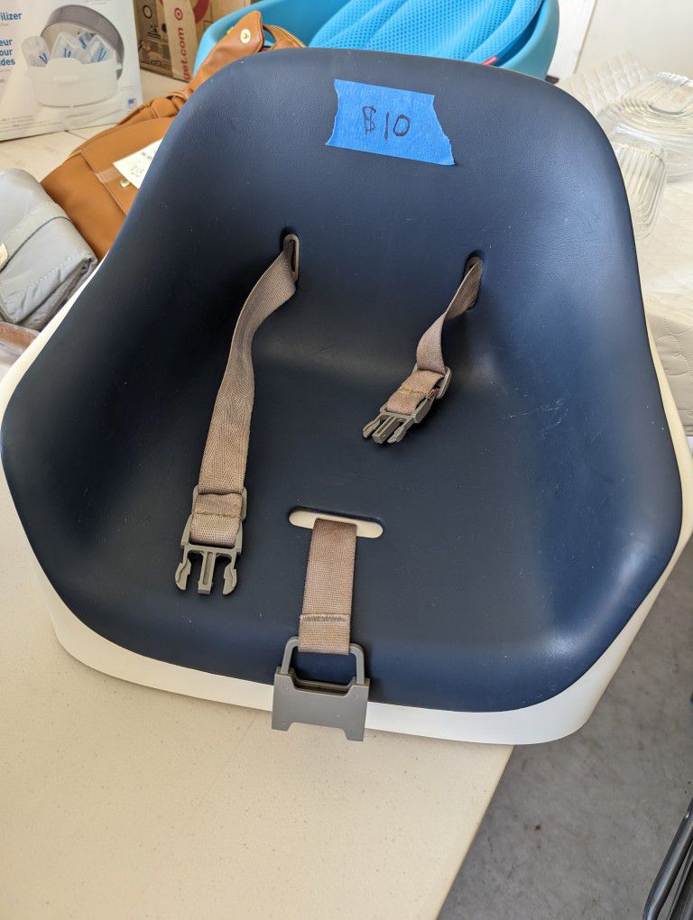 OXO Booster Seat w/Removable Seat