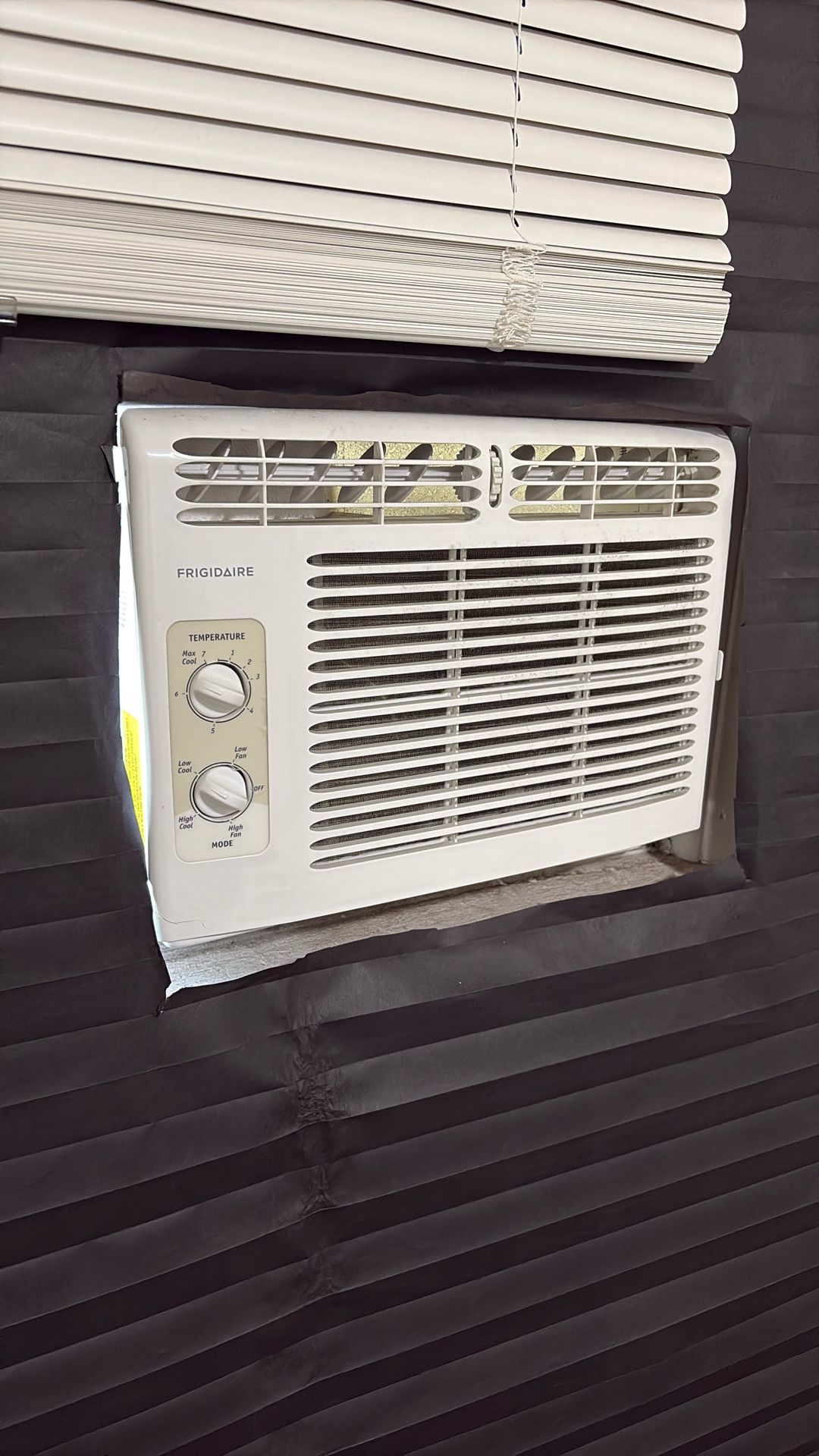 AC Window Unit