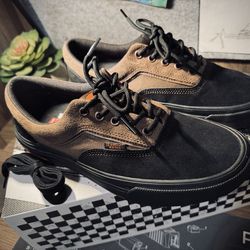 VANS WAFFLECUP SIZE 8 BLACK/BROWN