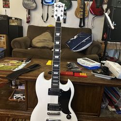 LEO JAYMZ WHITE LJNSG GUITAR SG STYLE MINT COND