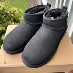 UGG MINI BOOT