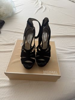 Size 8.5 Michael Kors Heel