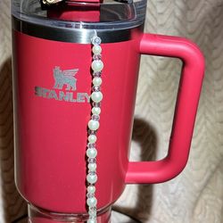 Authentic Red Delicious Stanley Dressed In Kansas City Chiefs Theme