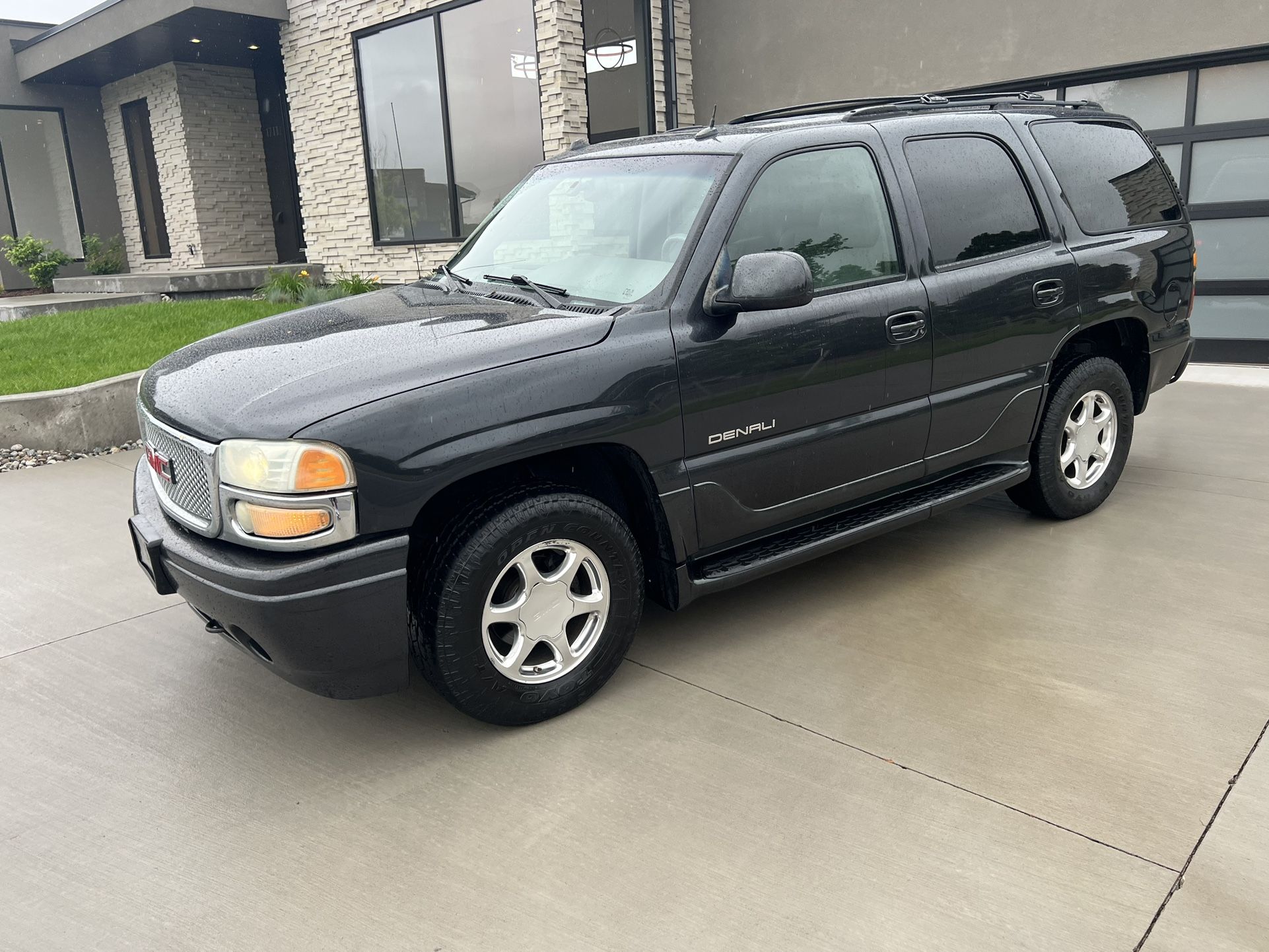 2004 GMC Yukon Denali