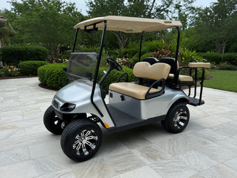 EZ-GO Valor TXT EFI Gas Golf Cart in like new condition