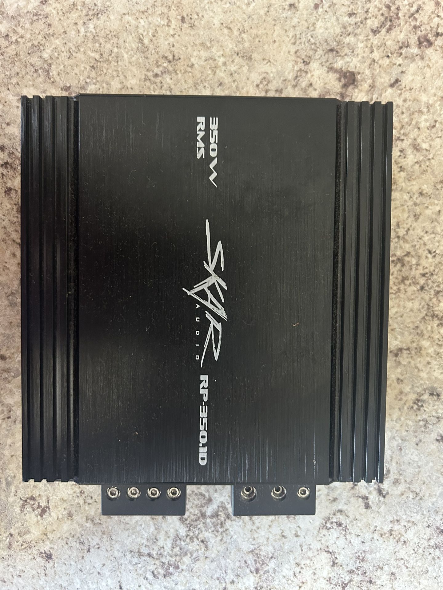 Skar Audio Amp