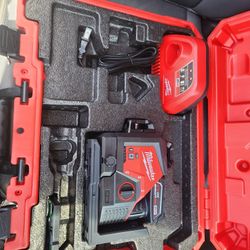 Millwake 360 Green 3 Plane Laser With 4.0 Baterie And Charger With Hard Case $500