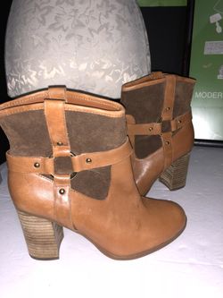 Ralph Lauren bottie boots size 6 very nice