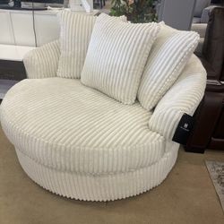Lindyn Oversized Swivel Accent Chair