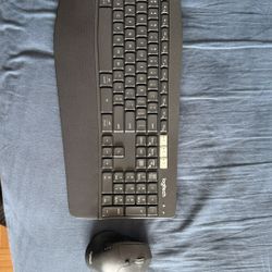 Logitech mouse and Keyboard