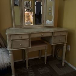 Vanity Table & Bench