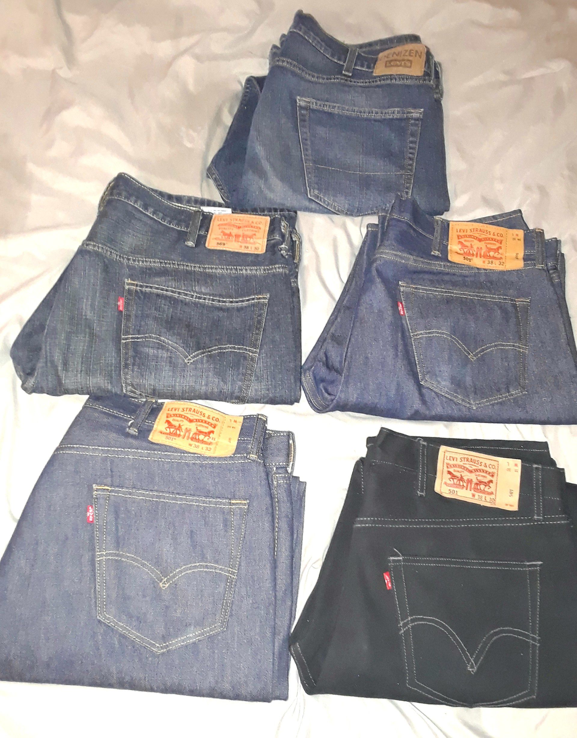LEVI' S MEN PANTS BUNDLE SIZE 38×32 ALL IN EXCELLENT CONDITION AS U CAN SEE IN THE PICTURE SELLING THEM TOGETHER AS A BUNDLE FOR $95
