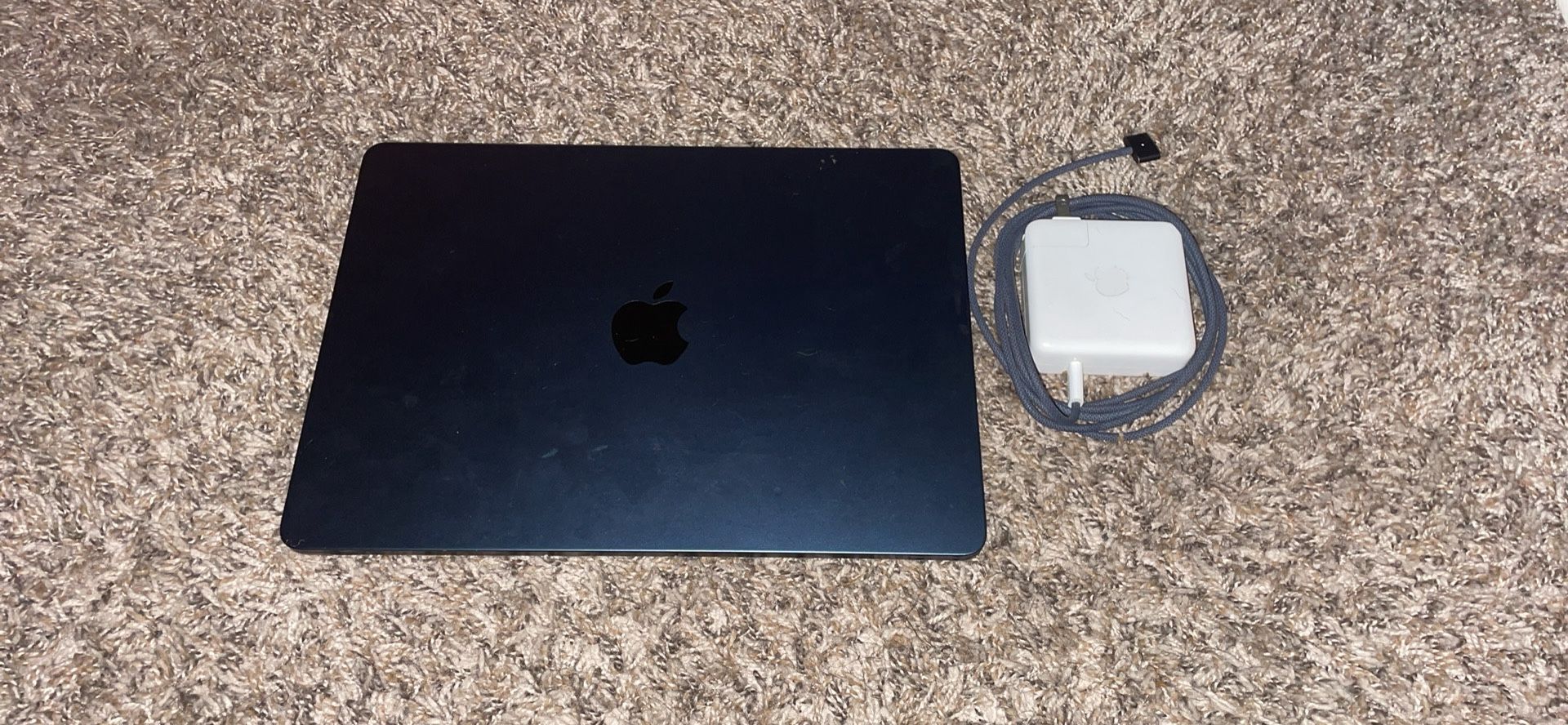 MacBook Air M2 2022