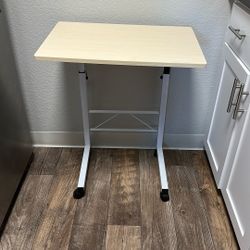Adjustable Laptop Table