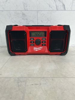 Milwaukee 2890-20 M18 Jobsite Radio with Battery and Cord (PO1025157)