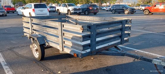 Folding Utility Trailer with Metal Sides