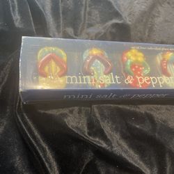 NWT Flip Flops Salt & Pepper Shakers In Original Box