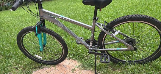 Schwinn 26 in. Mountain Bike 21 speed