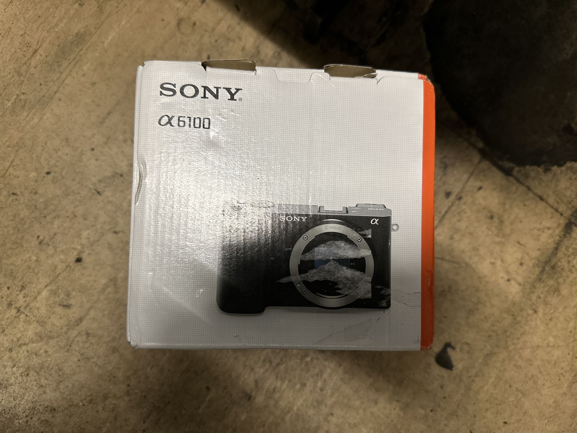 Sony - Alpha 6100 Mirrorless 4K Video Camera with E PZ 16-50mm Lens - Black
