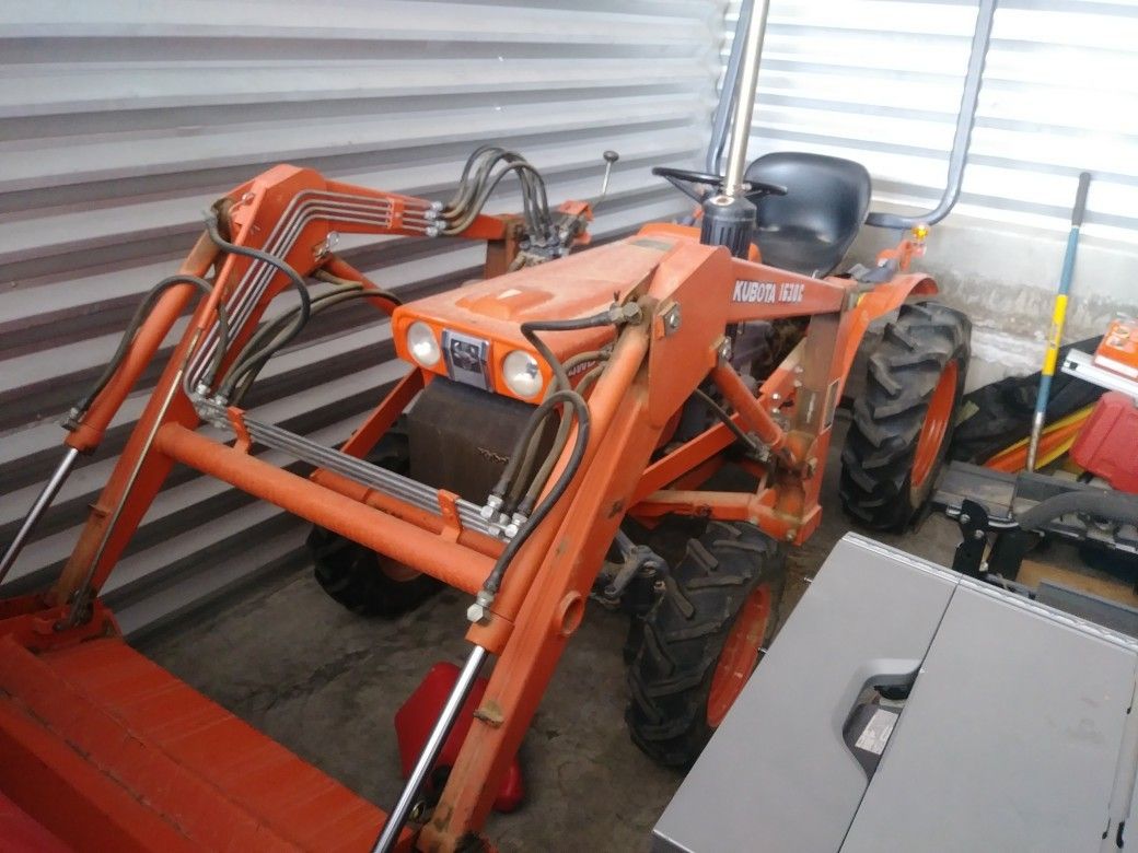 Amazing, 100% working 1986 kubota B7100 tractor with front end loader