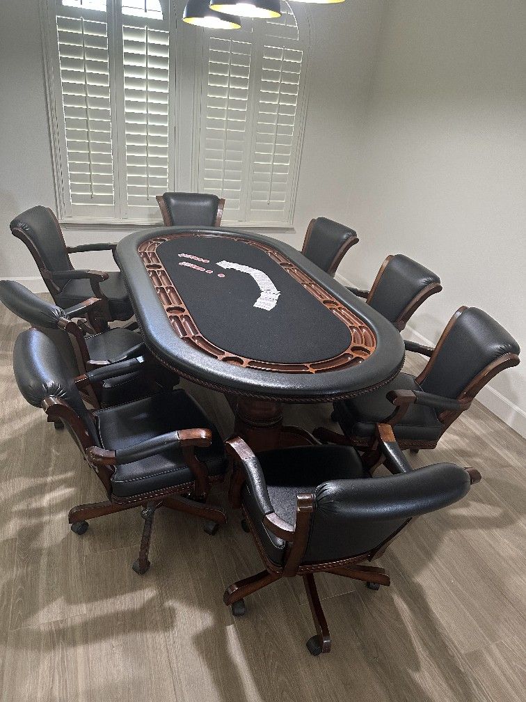TEXAS HOLD'EM POKER TABLE