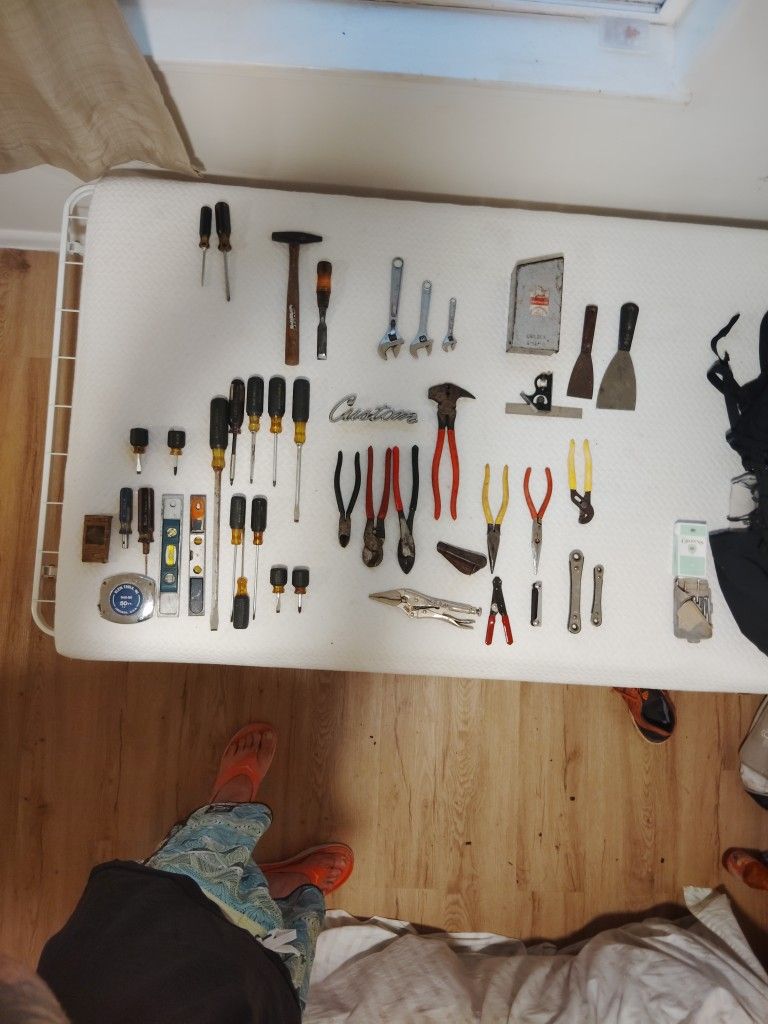 Electrician's Tools ( Klein, Stanley, Crescent etc.)