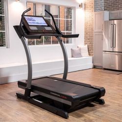 *BRAND NEW iFit Nordictrack Commercial X22i Treadmill 