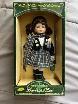 Collection Doll Petite Porcelains