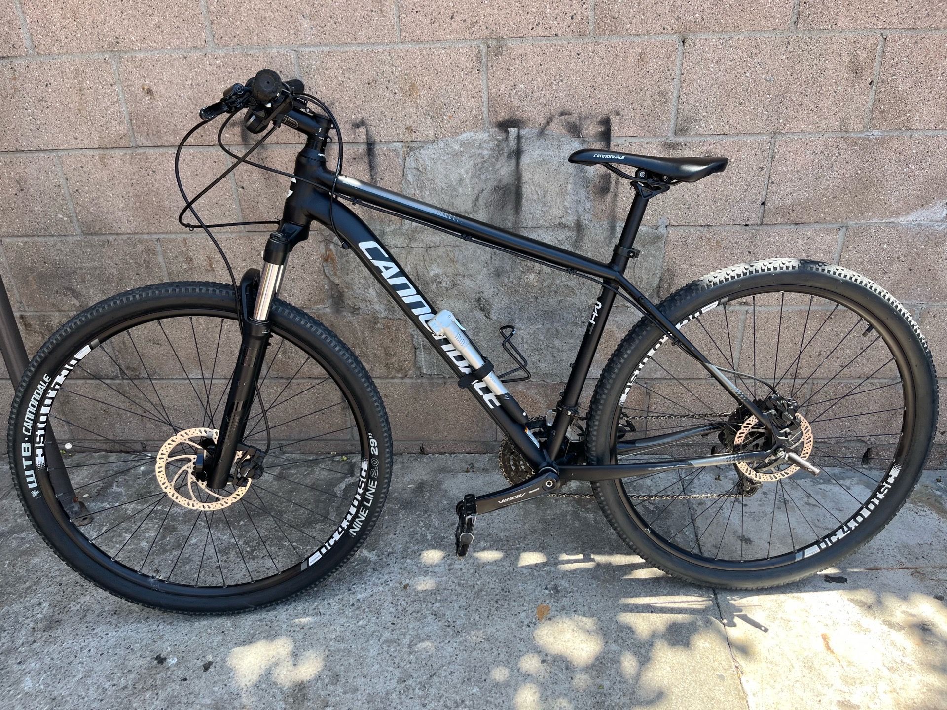 Cannondale trail 4 mountain bike
